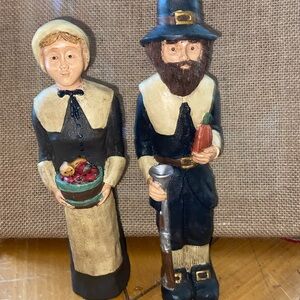 Folk art Pilgrims Figurines Thanksgiving